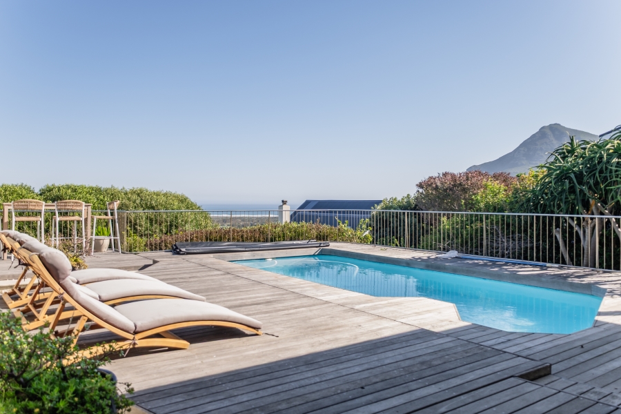 6 Bedroom Property for Sale in Belvedere Western Cape